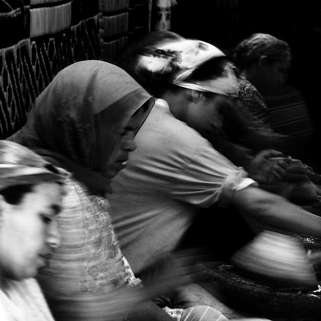 "Workers in an Argan Oil Women Cooperative", Elian Chrebor/Flickr (c.c)